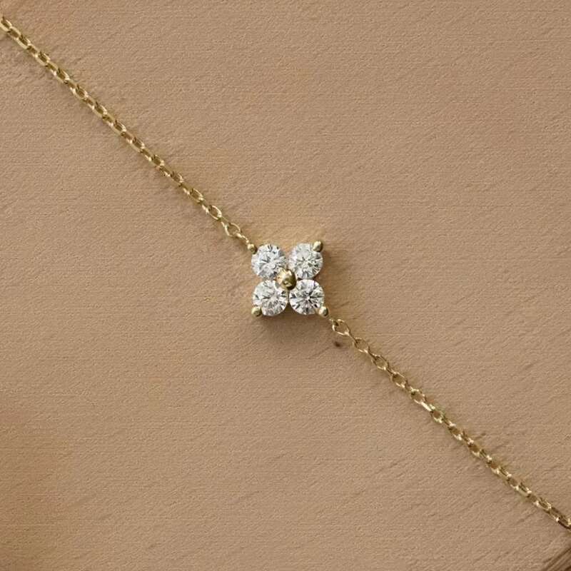 Designer Anklets luxury Anklet for Women four-leaf clover Simple Temperamental Beach 1 zircon inlay 925 silver plated with 18K gold Festival gift