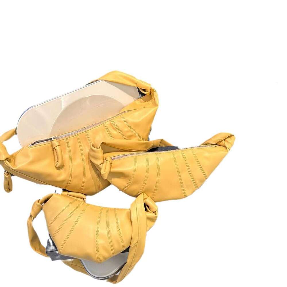 Matte Internet New Celebrity Retro Versatile Elegant Large Capacity Tote Bag High-End Feel Shoulder Bag Crossbody Bag