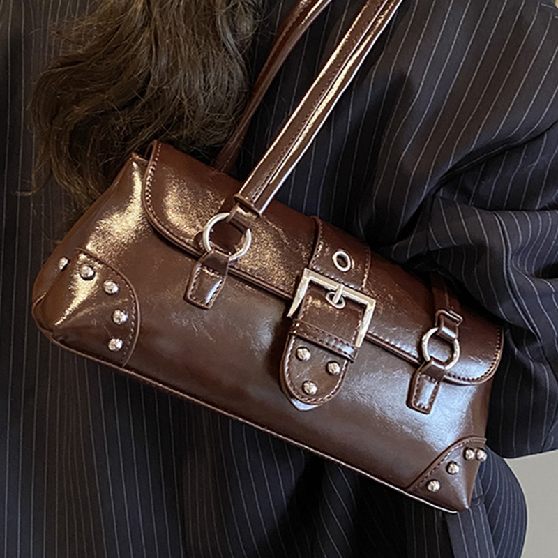 Luxury Brand Designer Bag 2025 Autumn New Style Personality Trend Underarm Bag Fashion Single Shoulder Bag Casual Texture Rivet Women's Bag Tote 