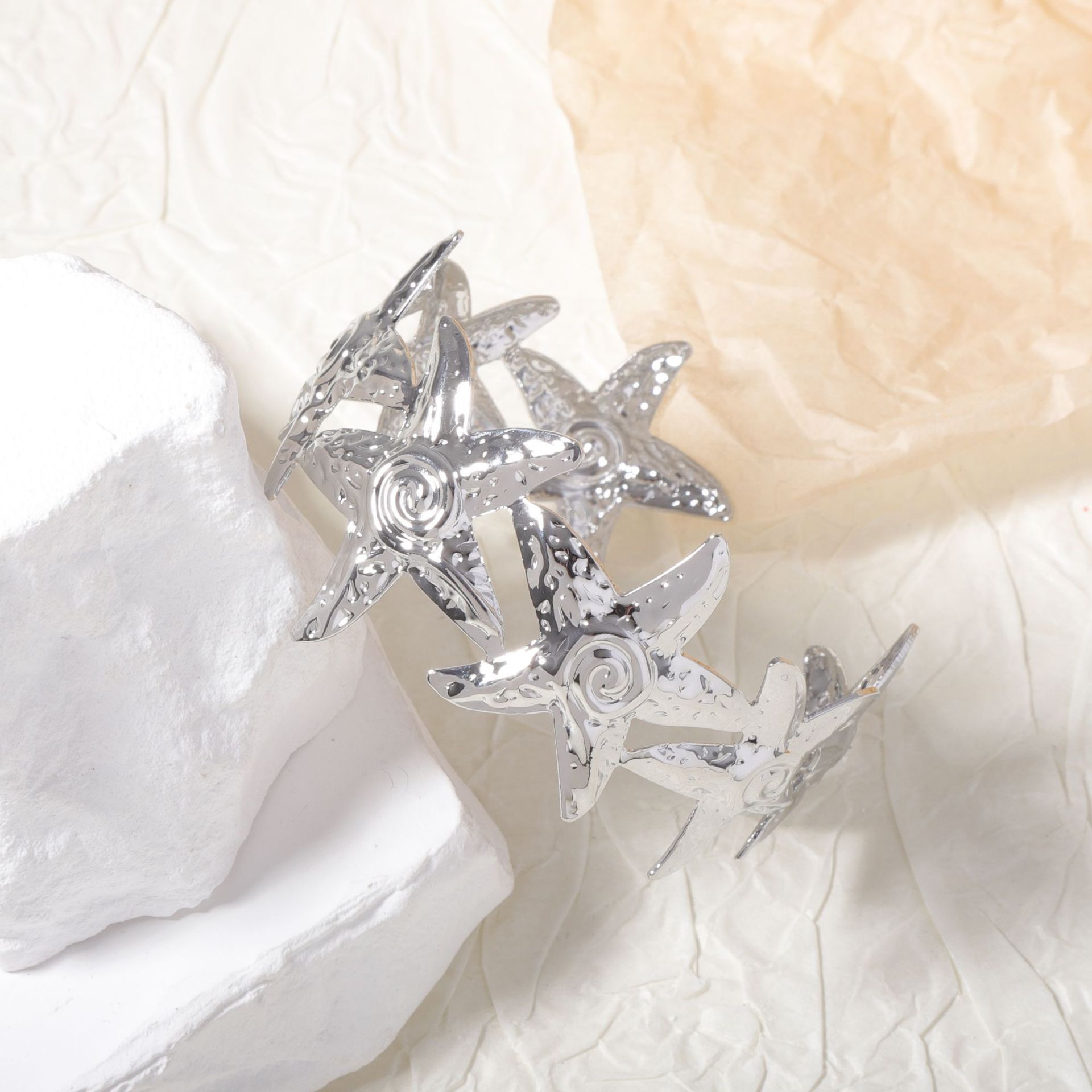 Ocean-inspired design patchwork starfish metal iron bracelet wholesale