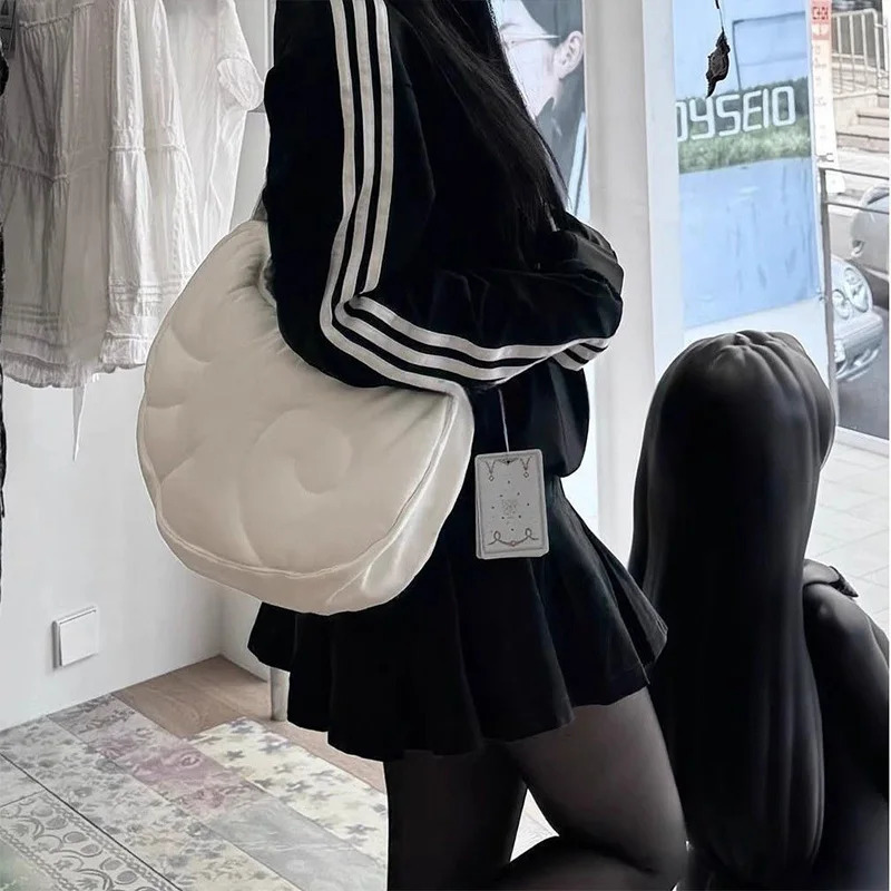 Fashion Messenger Bags Niche Angel Wing Shoulder Bags Creative Highend Underarm Bag Japanese Style Womens Bags 251021