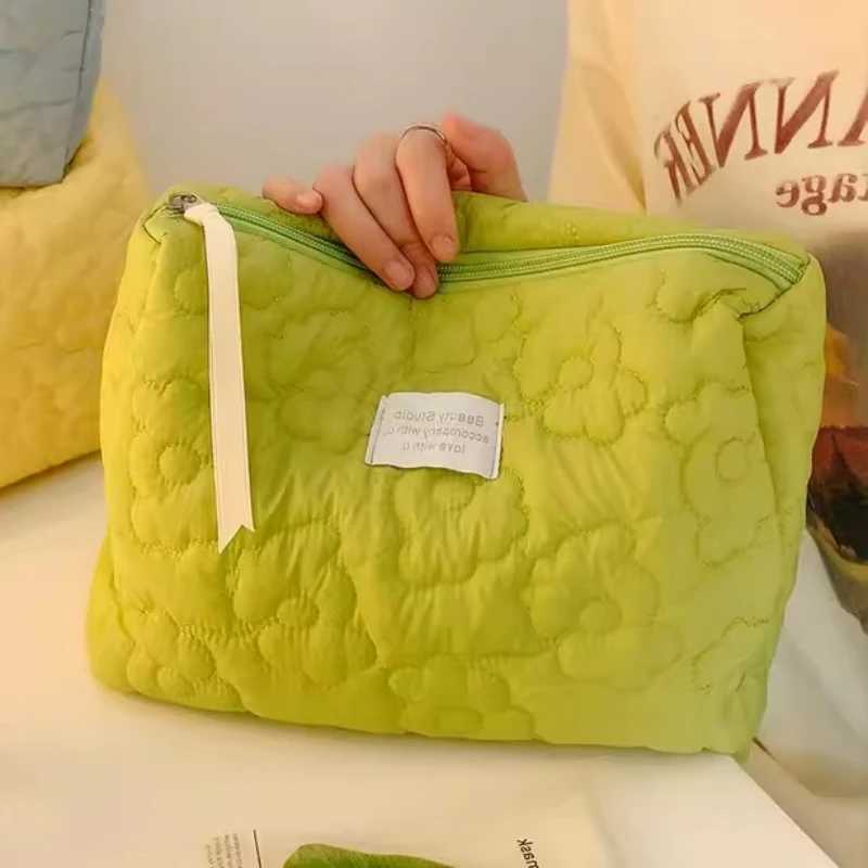 Pattern Makeup Bag for Women Cosmetic Bags Quilted Cotton Soft Makeup Case Pouch Zipper Large Travel Wash Pouch CasesW251021