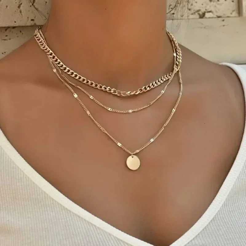 Multilayer Pendant Necklace on Neck Chain Women Crystal Zircon Heart Star Charm Layered Necklace Vintage Female Neck Jewelry Hot V251022