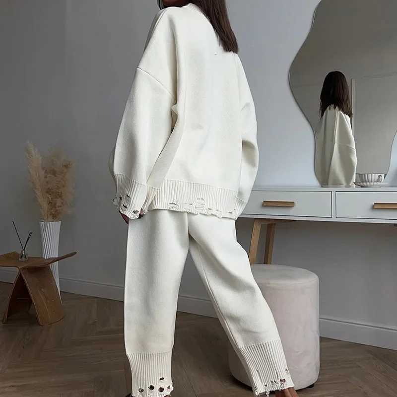 Elegant Oneck Pullover Long Pant Sweater Outfits Women Casual Long Sleeve Loose 2 Piece Suit Fashion Ripped Knitted Solid SetT251022