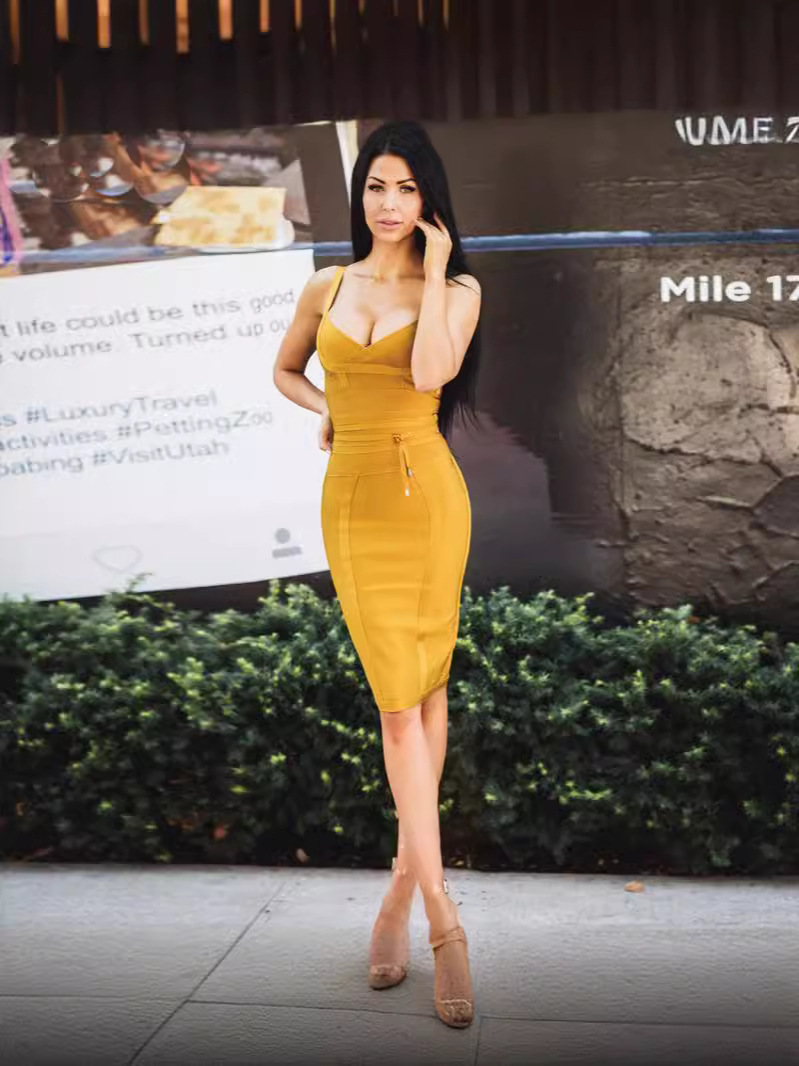 Hot selling designer fashionable European and American style lace up tight dress cross-border foreign trade women's clothing fashionable and sexy