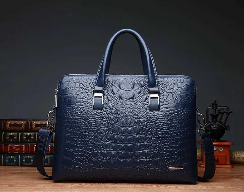 2025 New Mens High Quality Leather Business Briefcase Fashion Crocodile Pattern Handbag Shoulder Bags Crossbody Laptop Bag W251022