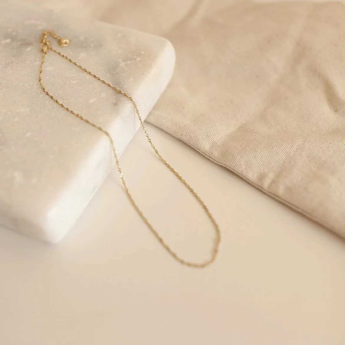 Exquisite Gold Plated Stainless Steel Thin Chain Necklace for Women Simple Style Clavicle Chain Female Jewelry V251022