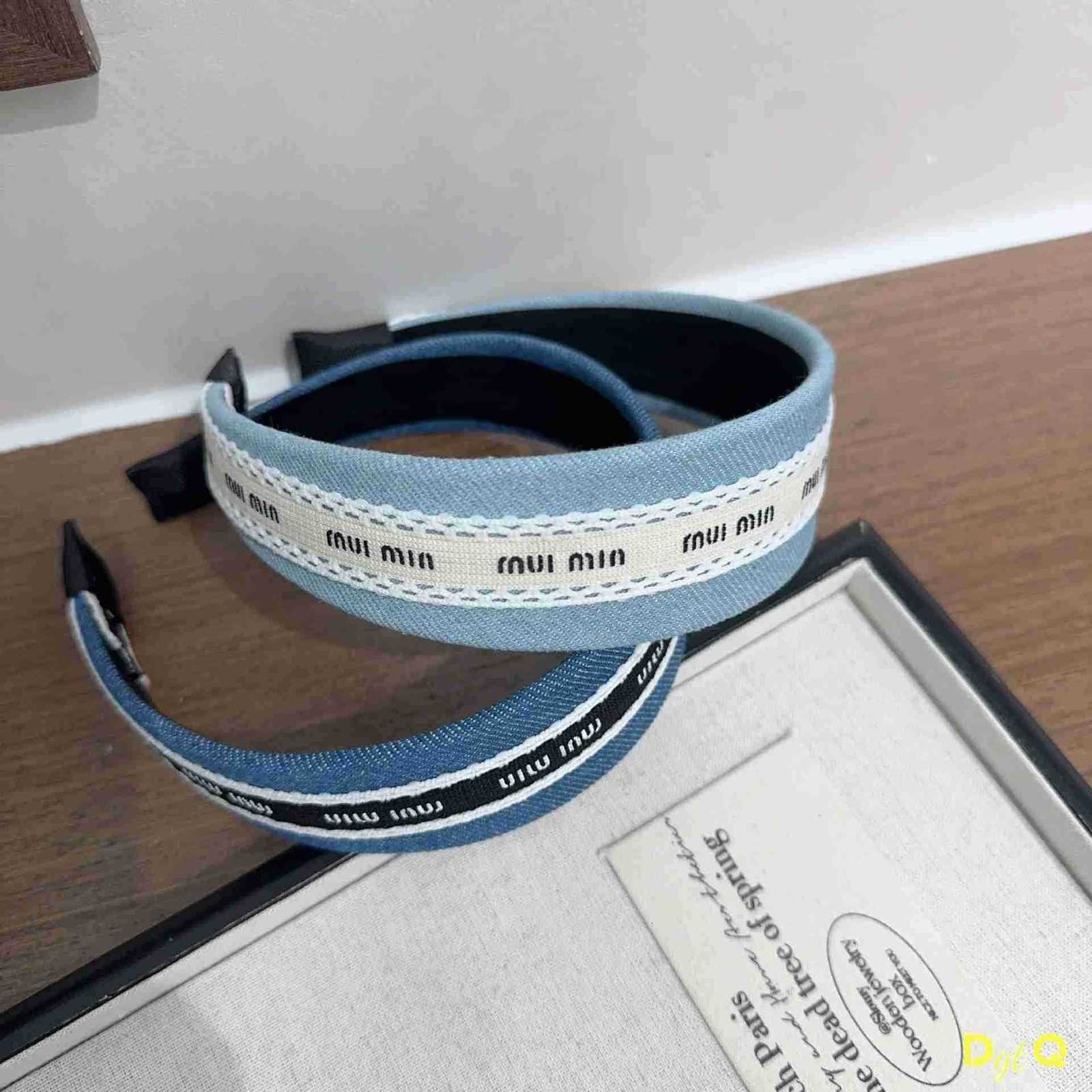 Luxury Solid Color Denim Letters Sponge Headband for Women 2025 Summer New Fashion Girl Wash Face Wide Edge Simple Hair Band M251022