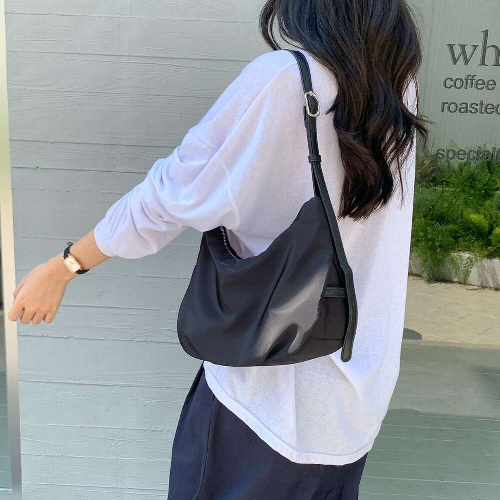 Leopard Print Trendy Large Capacity Soft Commuter Women's Fashion Korean Version New Nylon Shoulder Bag For Women B5