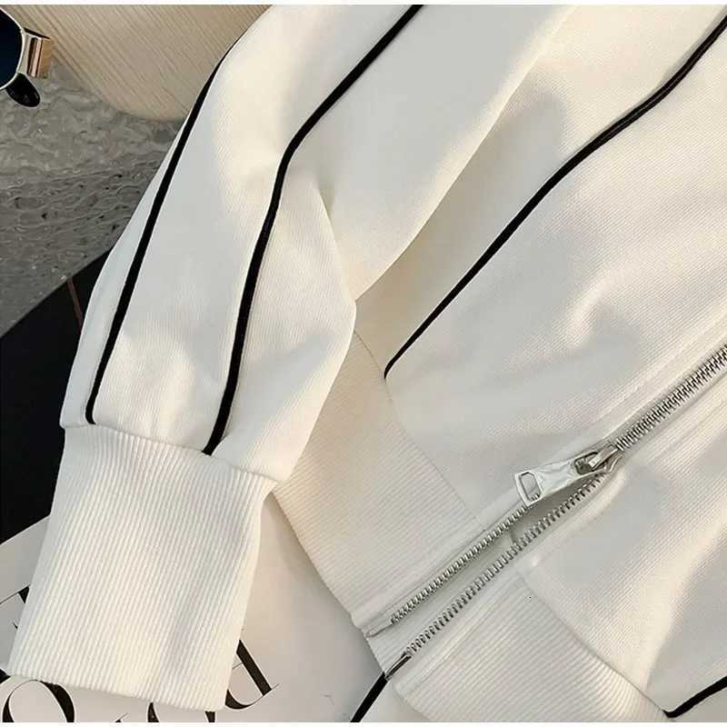 Cozy Striped Contrast Sweatshirt Pants Set Women Casual Lapel Full Sleeve Zipper Tops Long Trousers 2025 New Lady SportswearT251022