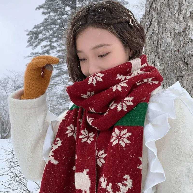 Christmas Scarf Unisex Winter Knitted Scarf Reindeer Christmas Theme Scarves Warm Scarf for Men and Women Christmas Deer Scarf J251022
