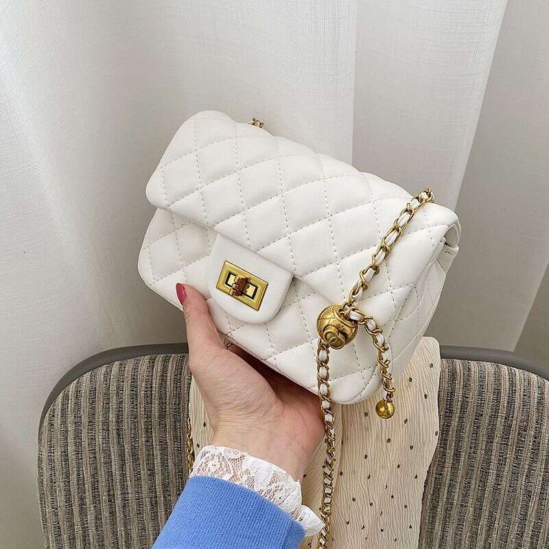 Winter New Fashion Women's Niche Design Embroidered Single Shoulder Crossbody Bag