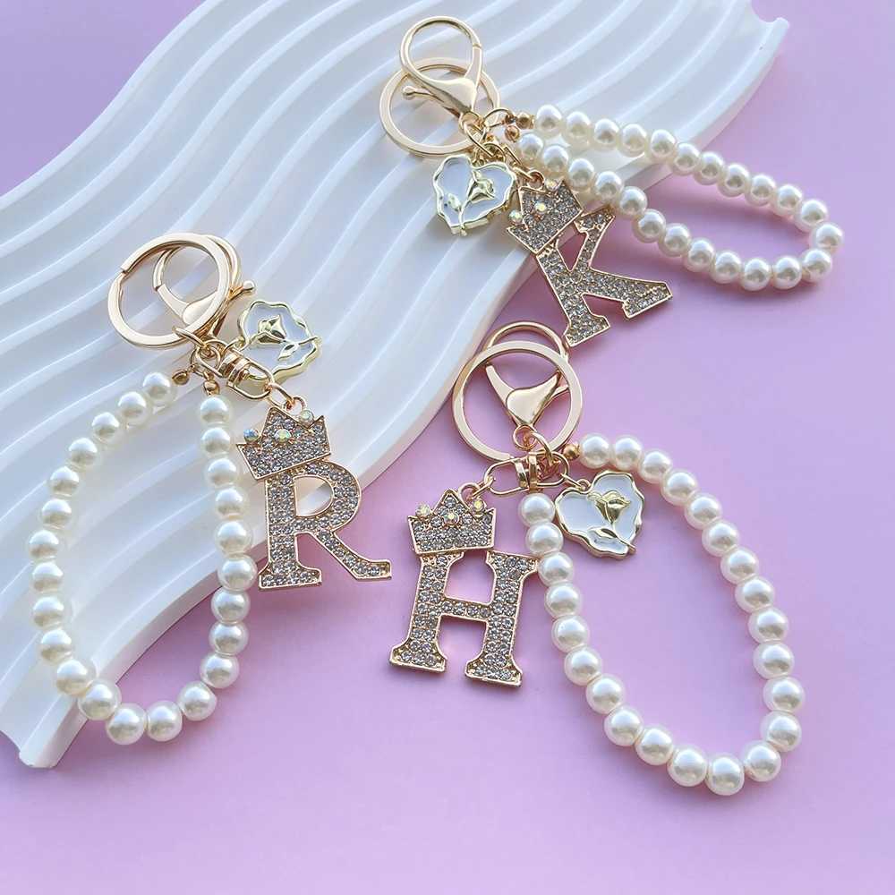 Luxury Crown AZ 26 Letters Roses Metal Keyring Crystal Initial Faux Pearl Resin Beaded Keychain Bag Pendant Women Birthday Gift J251121