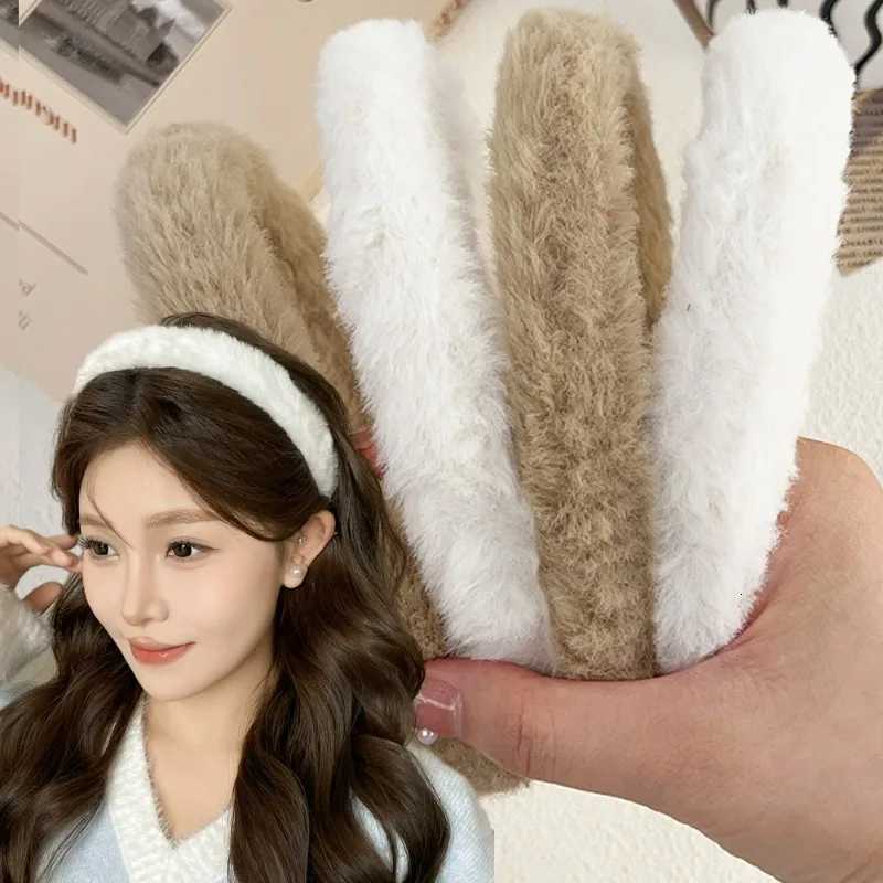 Korean Soft Headband Women Girls Plush Sweet Widen Plush Hair Bands Faux Fur Headbands Fluffy Furry Hair Hoops Winter Headdress V251022