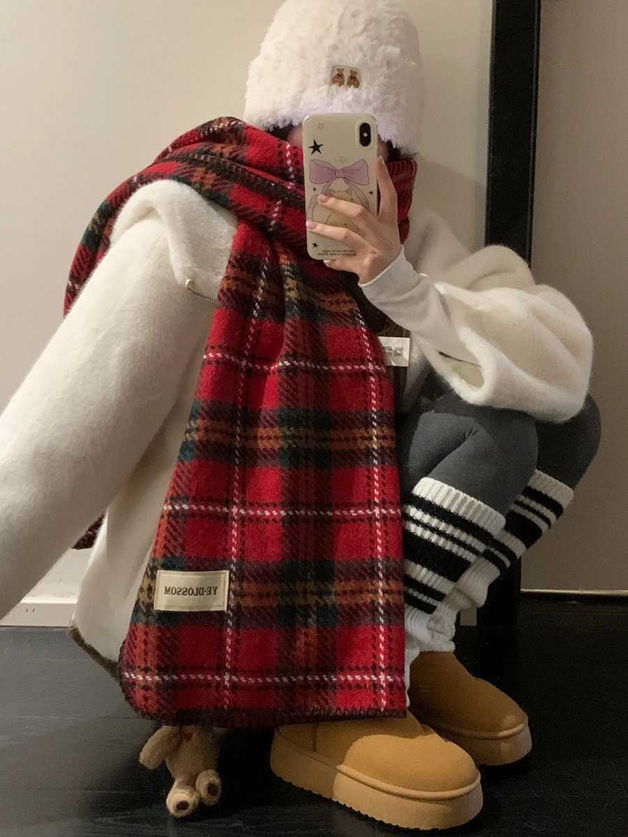 Christmas Atmosphere Red Plaid Scarf For Women New Style Warm Neck Protection Knitted Scarf Versatile Shawl J251022