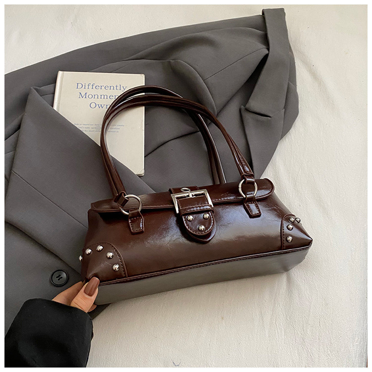 Luxury Brand Designer Bag 2025 Autumn New Style Personality Trend Underarm Bag Fashion Single Shoulder Bag Casual Texture Rivet Women's Bag Tote 