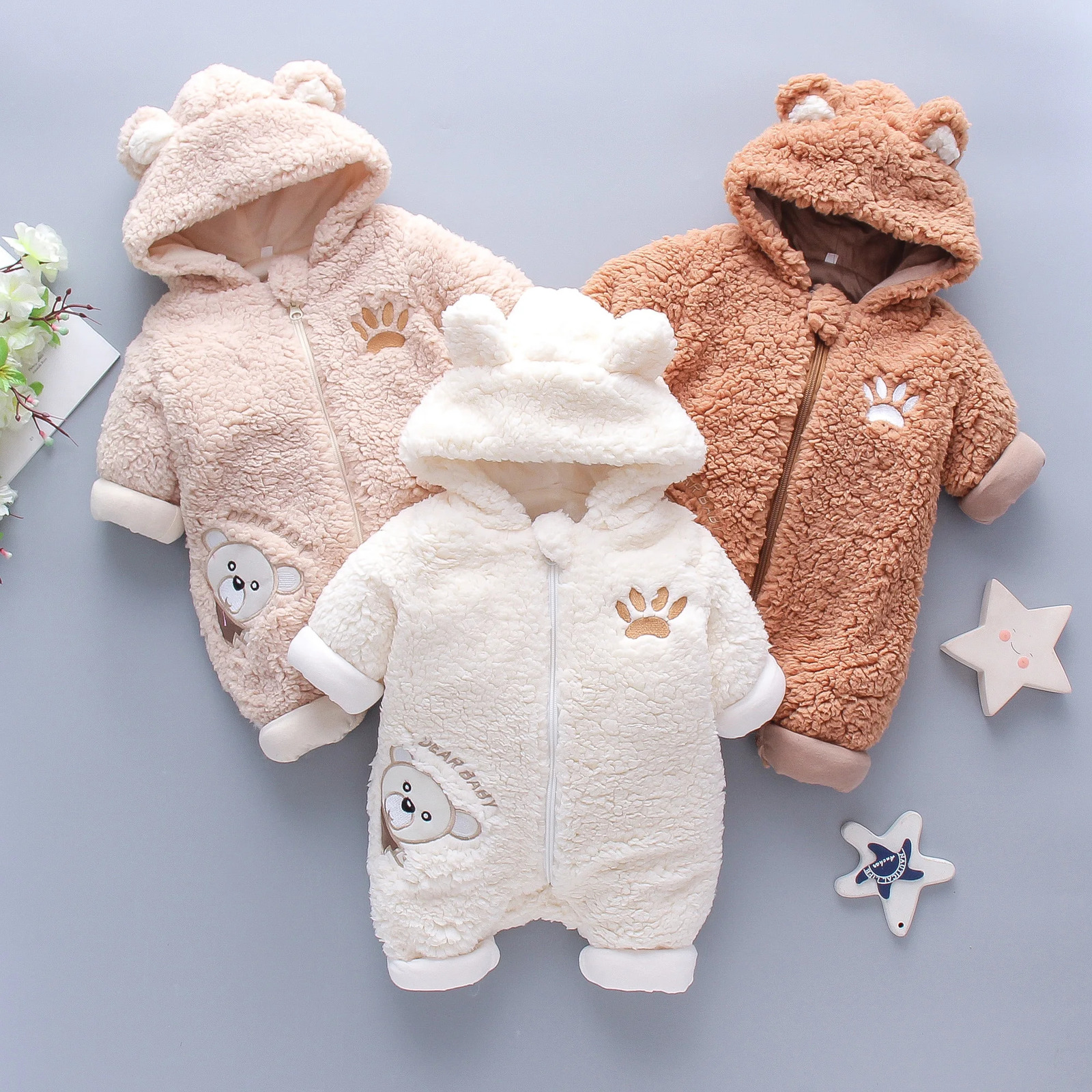 Lamb hair cartoon bear embroidered baby jumpsuit winter girl long sleeved crawling suit thickened 251022