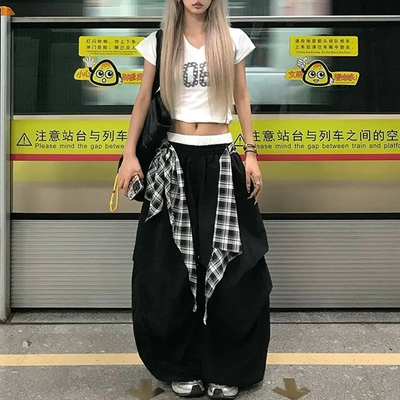 Y2K Black Cargo Pants Women Streetwear Plaid Patchwork Baggy Sweatpants Harajuku Wide Leg Joggers Summer Korean Casual Trousers 251016