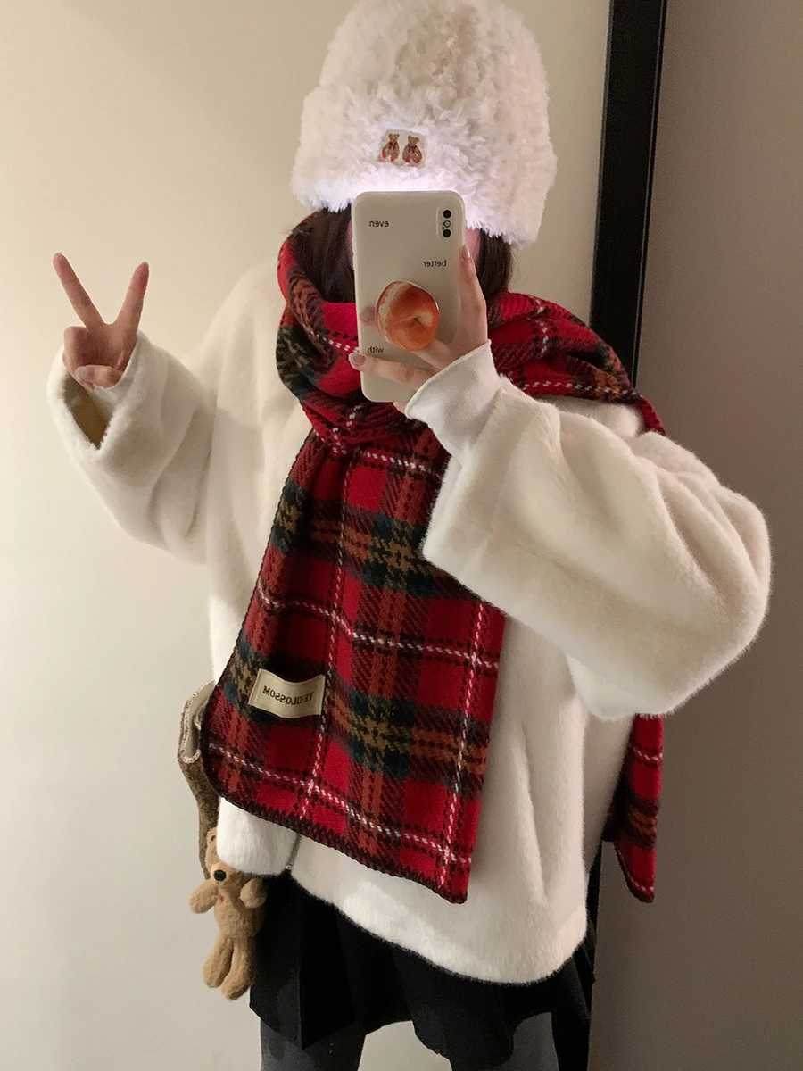 Christmas Atmosphere Red Plaid Scarf For Women New Style Warm Neck Protection Knitted Scarf Versatile Shawl J251022