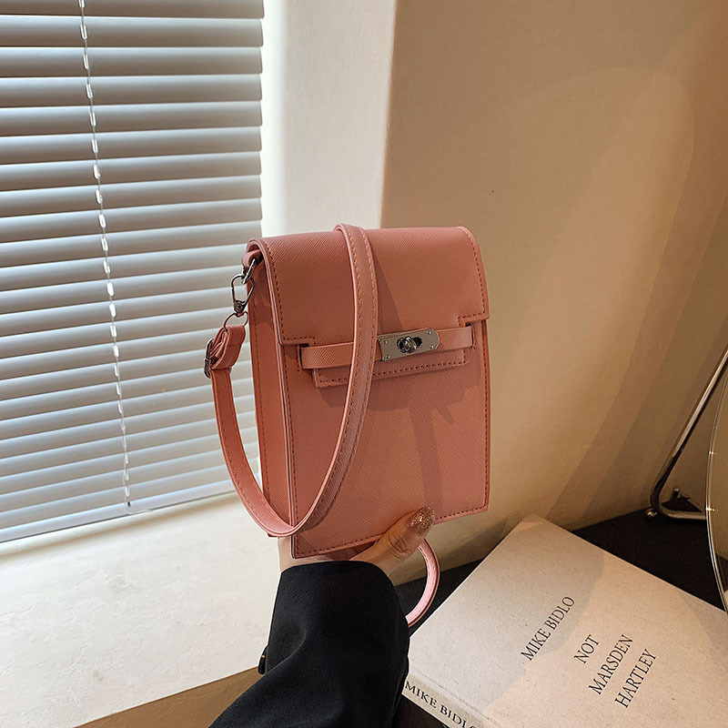 Luxury Brand Designer Bag 2024 Summer New Fashion Crossbody Small Square Bag Beautiful Niche Design Personality Bag Women's Phone Bag Single Shou