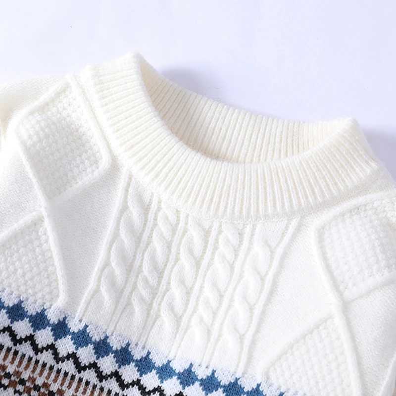 2025 New Style Male Embroidery Pullover Winter Warm Knit Sweater Round Neck High Quality Oversized Fashion Pullover for ManXJ251022