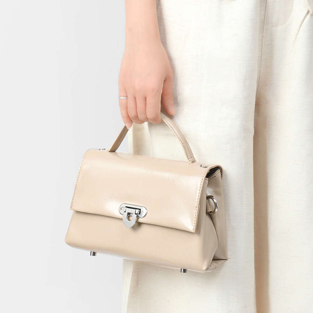 Luxury bag Bag New Designer Women s Cross Body Top Cowhide Leather Bucket Multifunctional Commuter Large Capacity Tote Shoulder