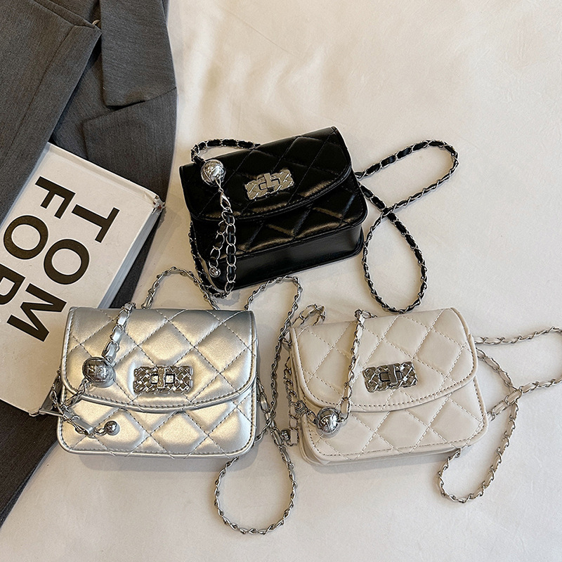 Luxury Brand Designer Bag 2025 Spring New Casual Fashion Crossbody Bag Niche Versatile Shoulder Bag High-End Women's Small Bag