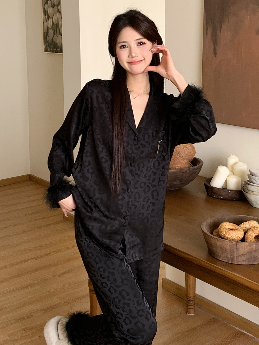 Women's Comfortable Soft Leopard Pajama Ice Silk Long Sleeve Breathable Suit Pajama Jeans 2 Piece Wear French Luxury Silk Household Clothes Autum