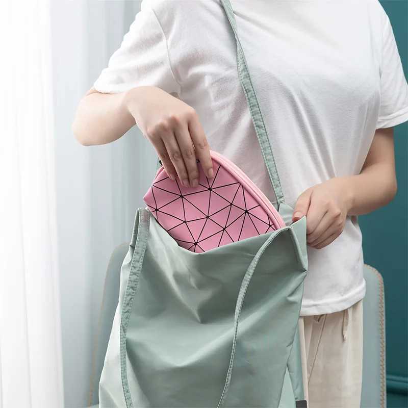 PU Fashion Toiletry Small Bags For Women Korean Cosmetics Storage Organizer Washbag Bags For Women Travel Cosmetic Shell BagW251021