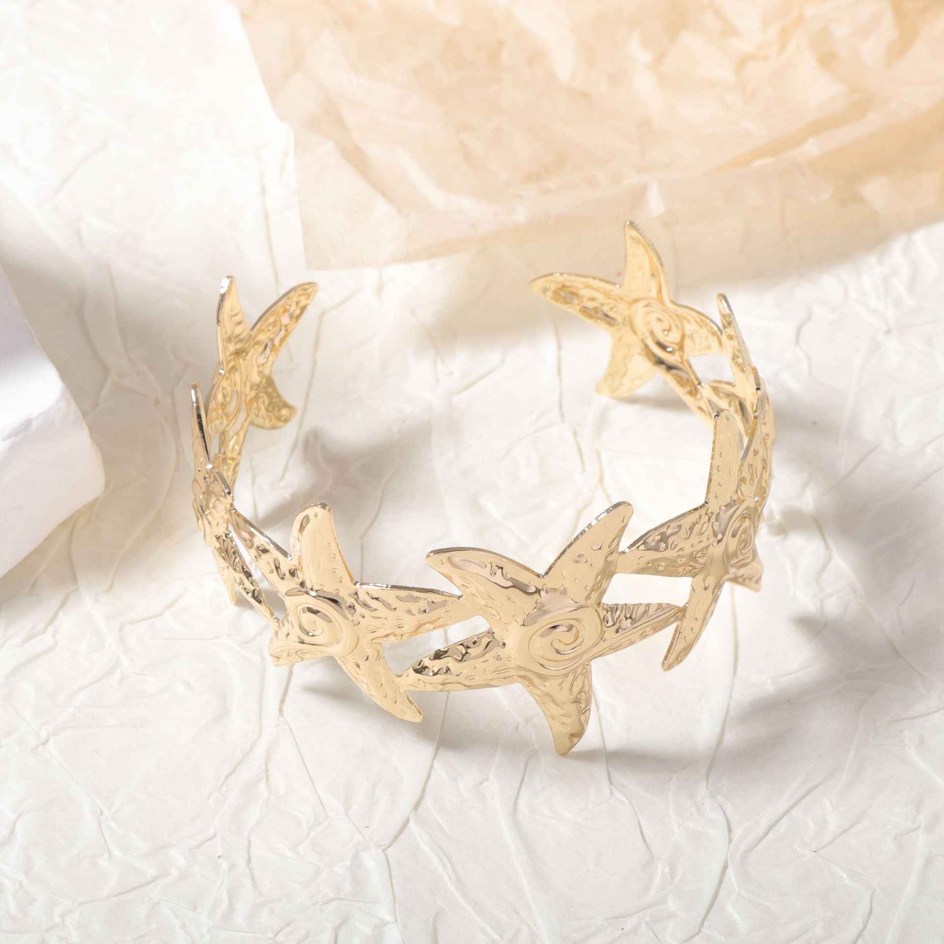 Ocean-inspired design patchwork starfish metal iron bracelet wholesale