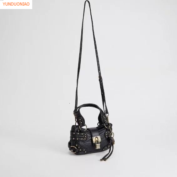 Autumn and winter new trend rivet retro American street style handbag luxury buckle design women's shoulder bag designer bag