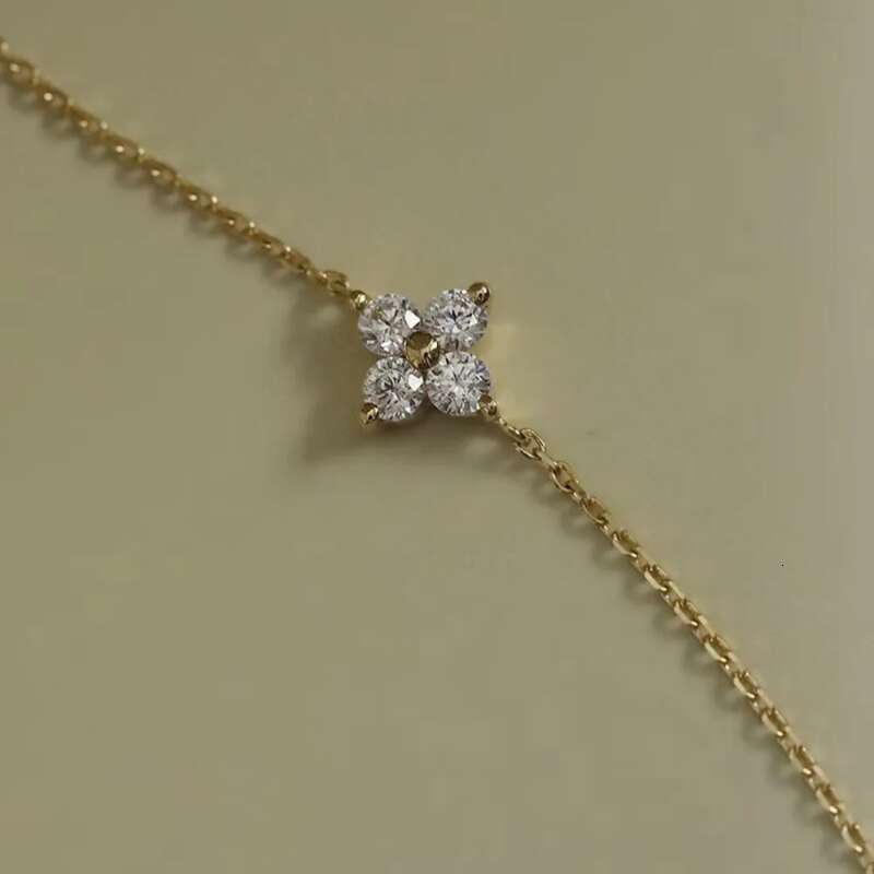 Designer Anklets luxury Anklet for Women four-leaf clover Simple Temperamental Beach 1 zircon inlay 925 silver plated with 18K gold Festival gift
