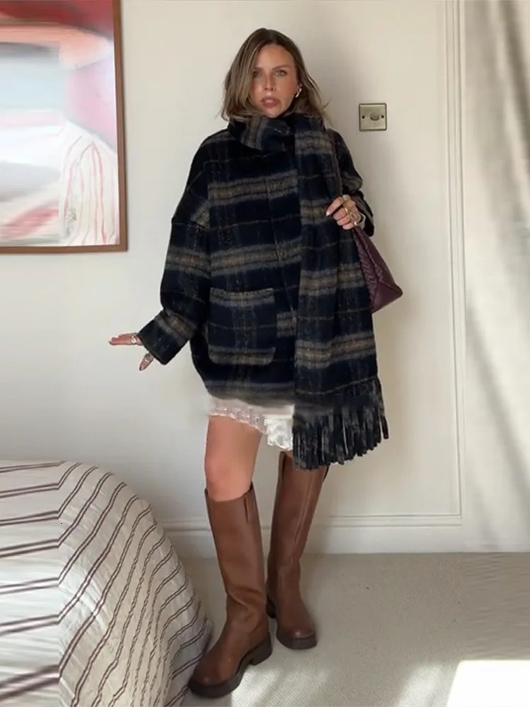 Vintage Outwear For Woman Button Coat Autumn Casual Jacket Y2K Style Plaid Crew Neck Tops Fringe Scarf Knitwear Womens Clothes 251021