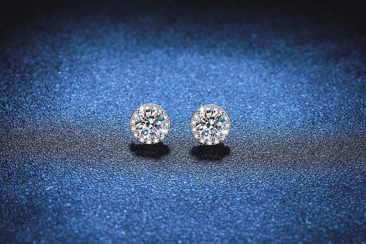 moissanite earrings S925 Sterling Silver Moissanite Diamond EarFree Magnetic Cure Earrings