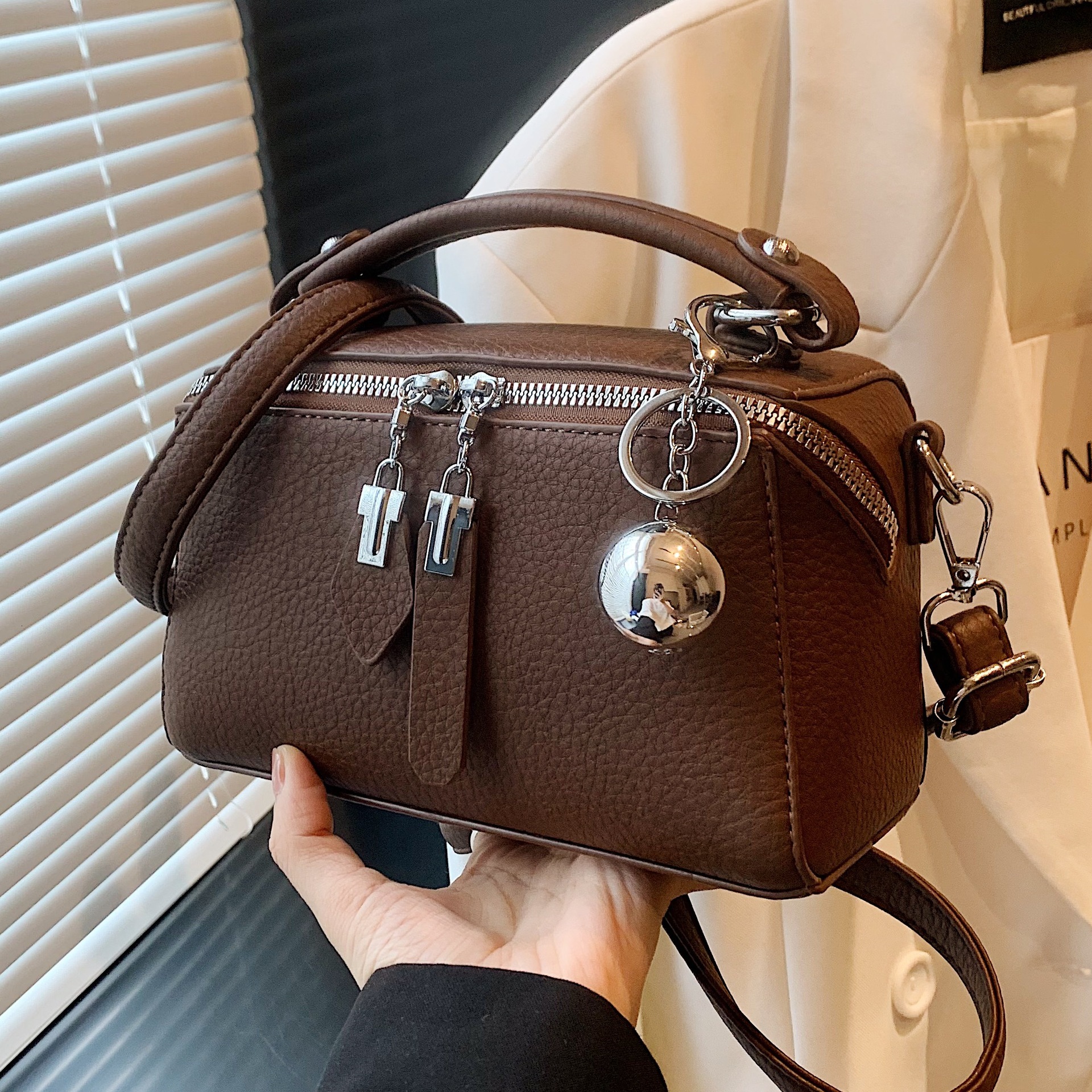Luxury Brand Designer Bag Fashionable Textured Handbag For Women 2025 New Simple Boston Shoulder Crossbody Small Square Bag