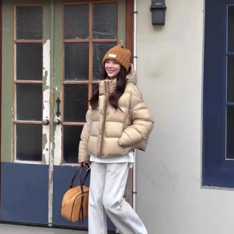 Green Short Down Jacket Hooded Female Fashion GoodLooking Puffer Jacket Thicken Puffer Coat Tops Keep Warm Winter Coat 251020