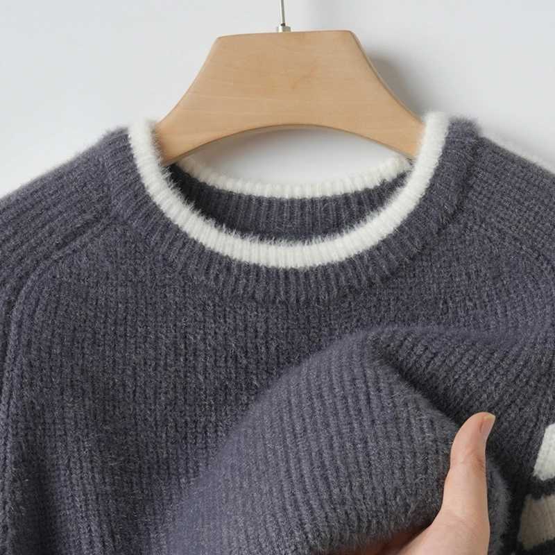 High EEnd Design Mens ONeck Pullover Knit Sweater Winter New Contrast Color Warm Sweater Comfortable Gentle Trend Menswear TopXJ251022