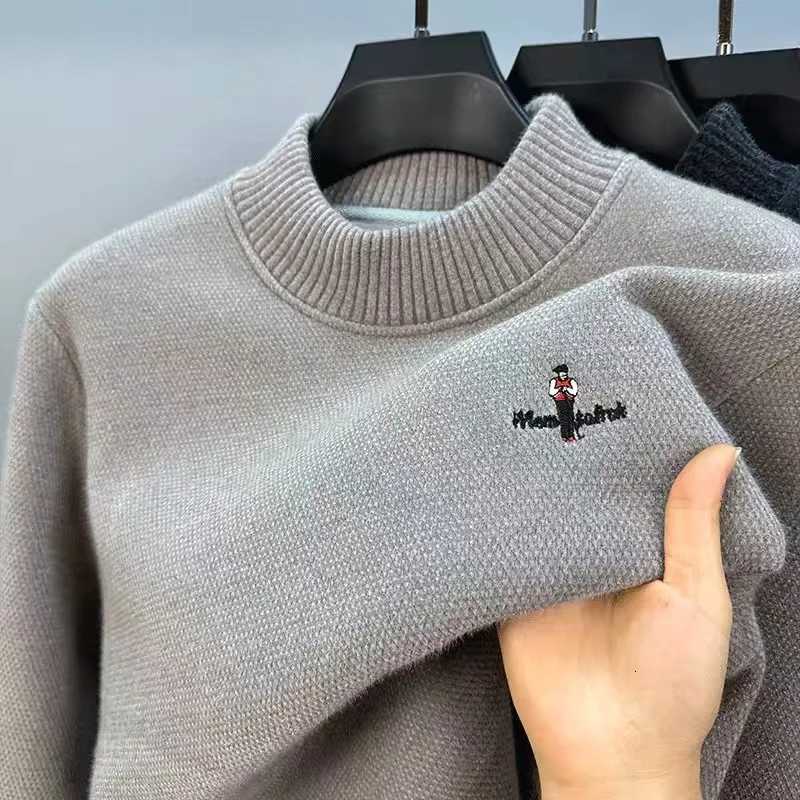 High quality mens round neck knitted sweater autumn winter fashionable cartoon exquisite embroidery design top warm pulloverXJ251022