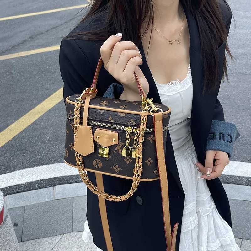 Vintage Mogram Bucket Bag Lightweight Crossbody Purse for Wen Luxe Top Handle Tote Cpact Shoder Bag Versatile Bag Y251022