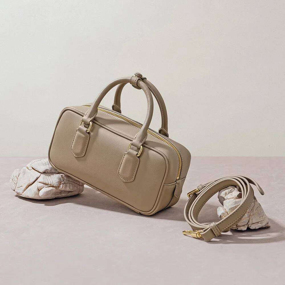 Vintage Boston Aging Ball New Style Niche Design Pillow Bag Fashionable Genuine Leather Single Shoulder Slant Handbag