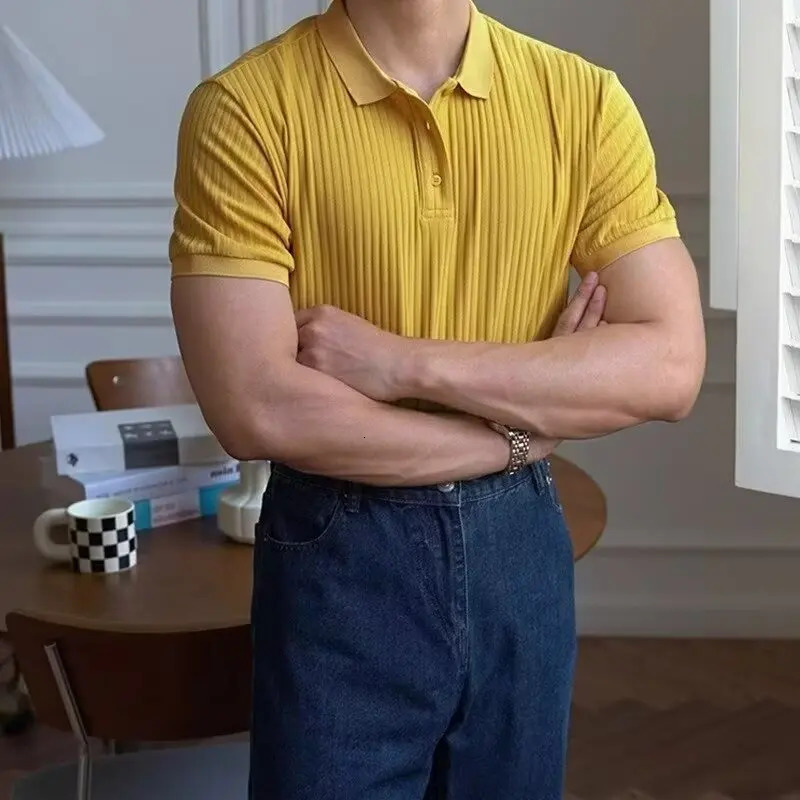 Vertical Stripe Knit Polo Mens Shirts Summer Slim Solid Color Breathable TurnDown Collar Business Short Sleeve Polo Tops 251020