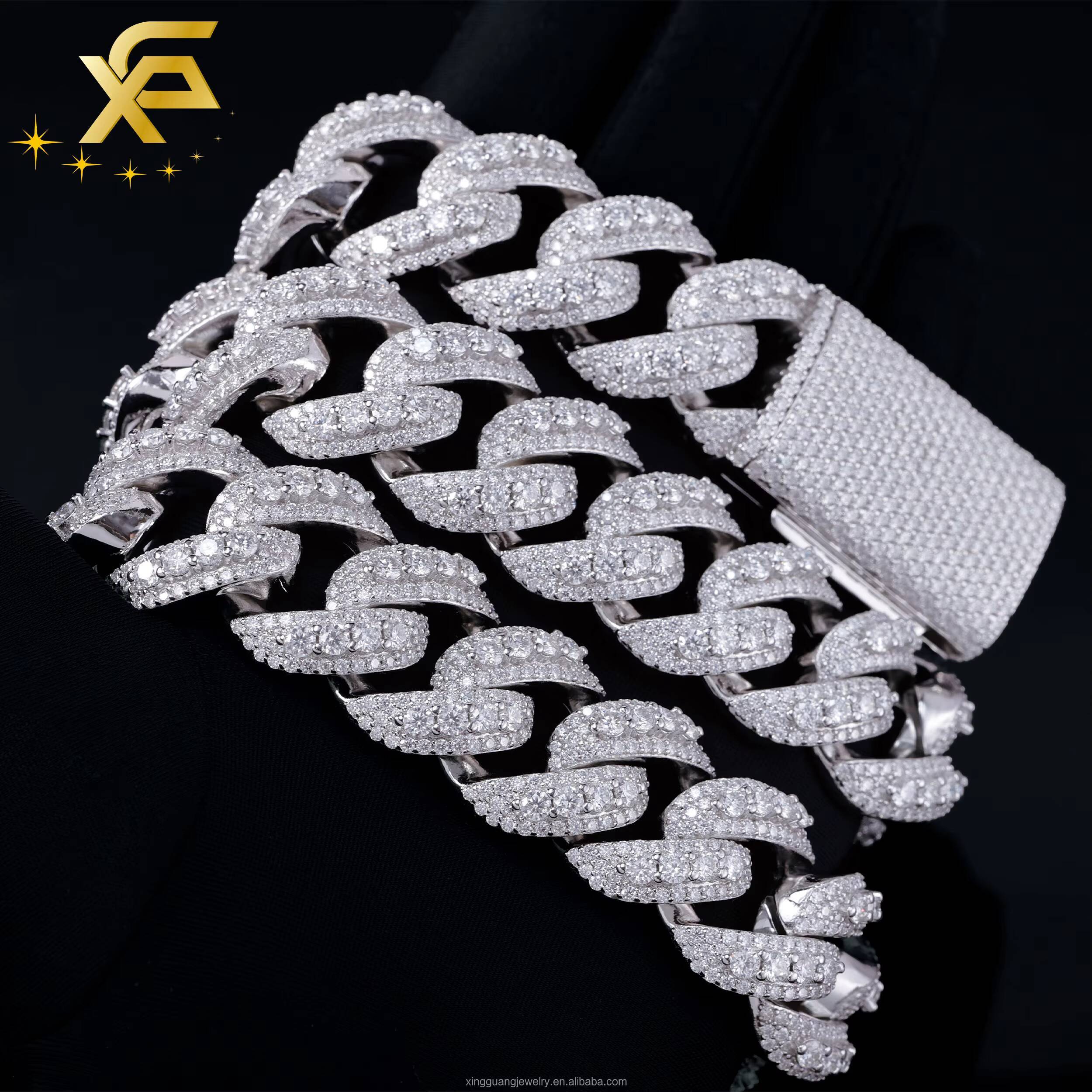 Hip Hop Jewelry Full Ice Out Large Moissanite in the Middle Chain S925 18K Gold Plated VVS Diamond Cuban Lidynamic Chain Necklace