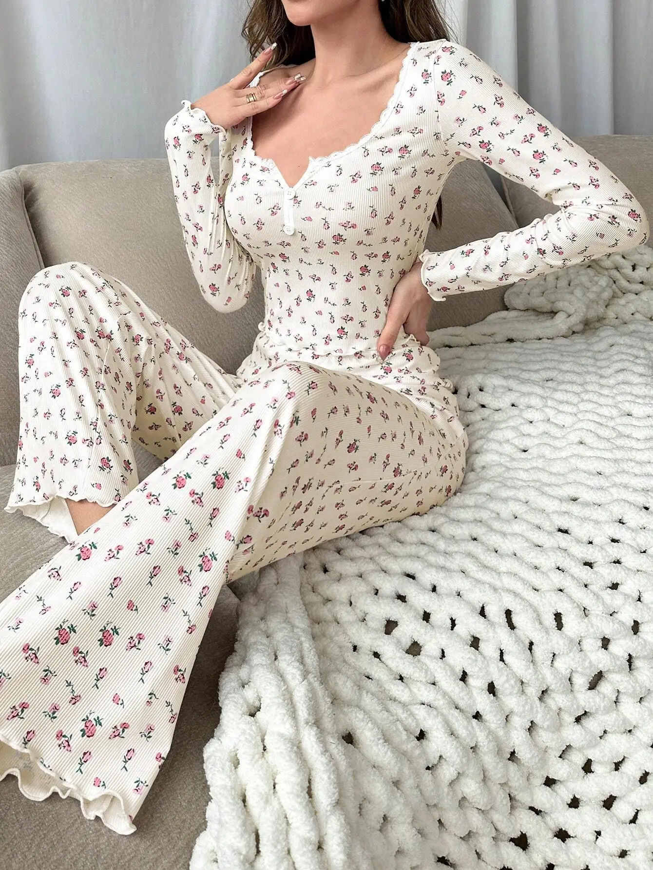 Autumn Winter Pajamas Set Women Sleepwear Floral Print Lettuce Trim Top with Long Pant Lovely Loungewear Full Sleeve Nightwear 251022