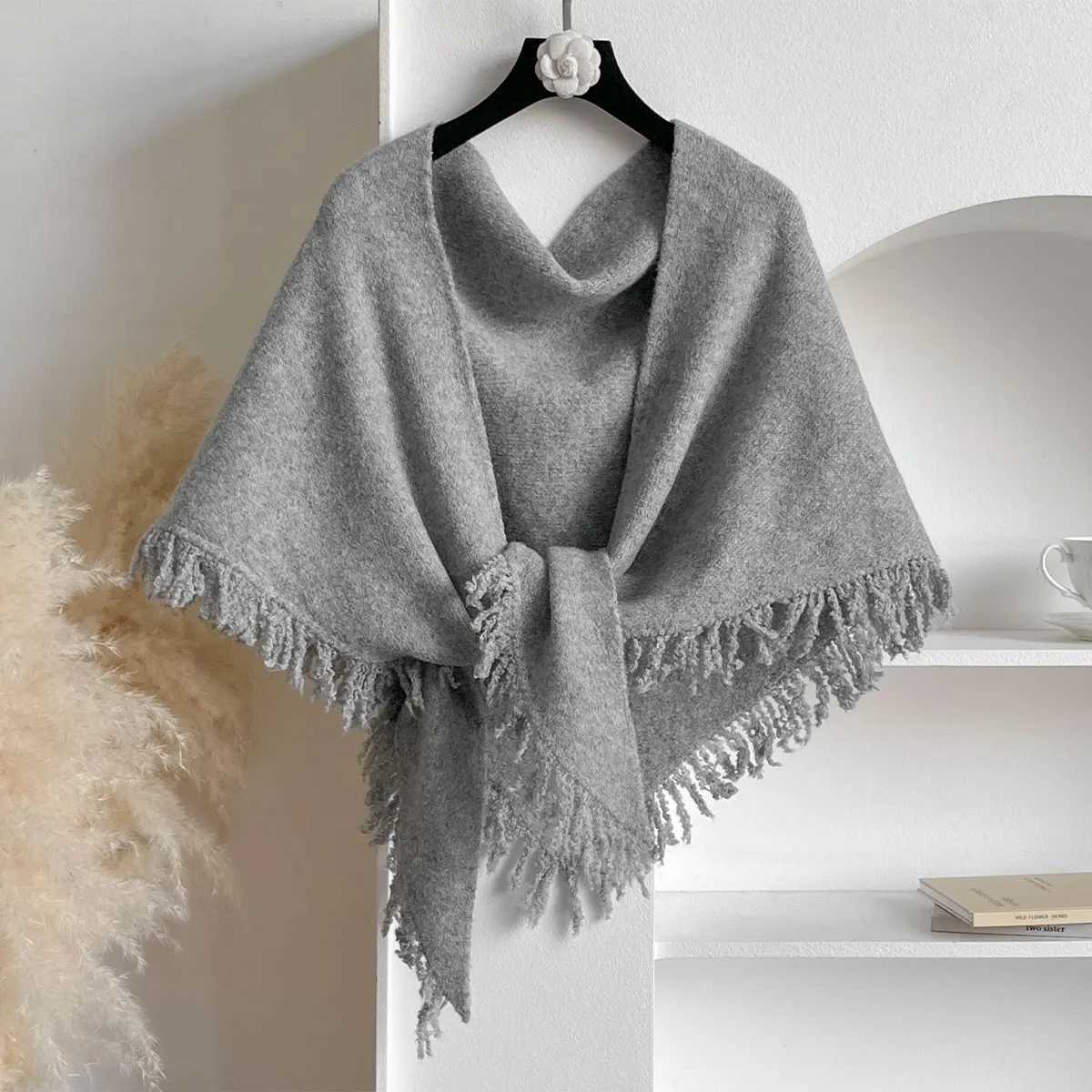 2025 Autumn and Winter New Womens Neck Wrap Wool Blended Tassel Triangular Shawl Female Thickened With Knitted Warm Shoulder J251129