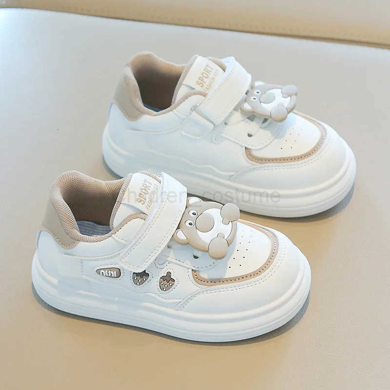 Disney Childrens sports shoes 2025 spring edition boys casual board shoes cartoon girls bread shoes soft soled baby white shoes H251022