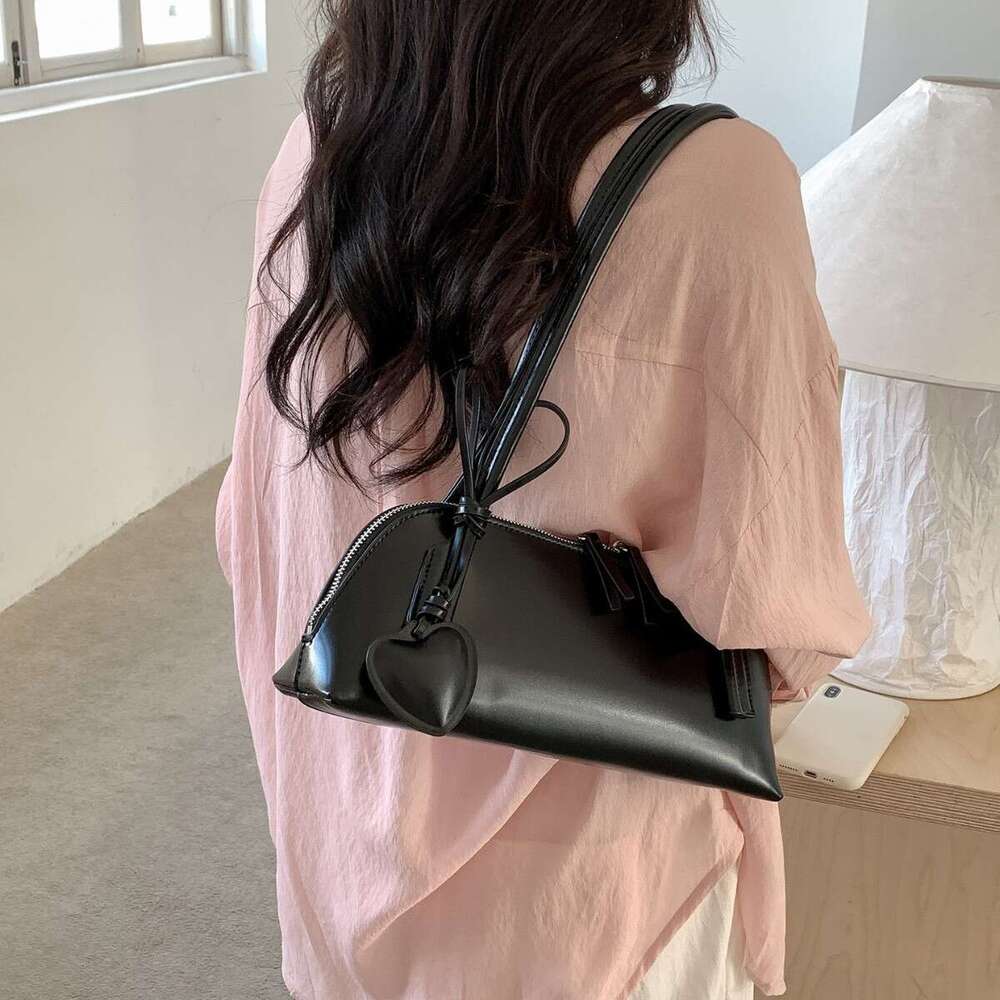 Korean Style Heart Baguette Simple Fashion Underarm Niche Versatile New Handbag Shoulder Bag For Women B5