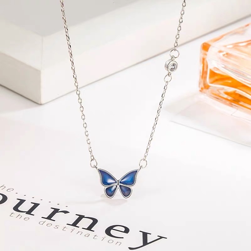 Luxury necklace butterfly s925 silver Vintage exquisite simple heart-shaped necklace gold white mother of pearl niche designer high-end pendant neckla
