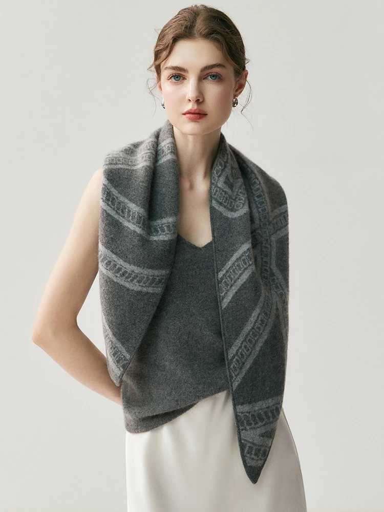 ADDONEE Autumn Winter Womens 100 Cashmere Scarf Triangle Scarf Shawls Autumn Winter Luxury Cashmere Knitwear Striped Shawls J251129