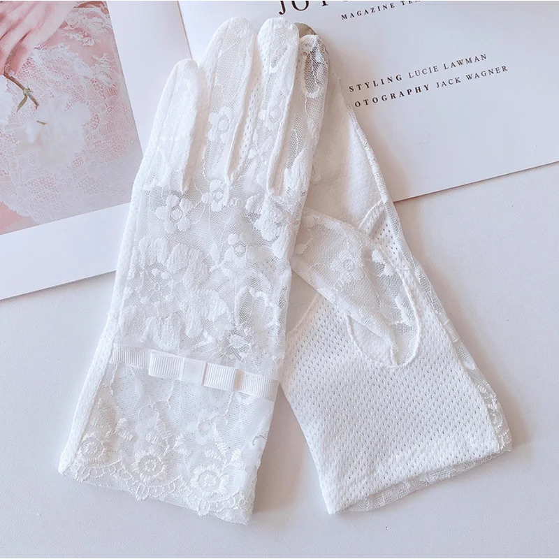 Summer Driving Fashion Women Gloves Sunscreen Lace Gloves UV Protection Sexy Soft Full Finger Wedding Gloves Girls 251021