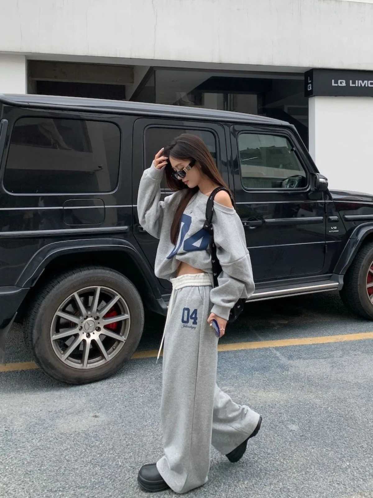 American fashion retro sports pants for women in spring and summer high waisted and drooping casual pants loose pantsT251022